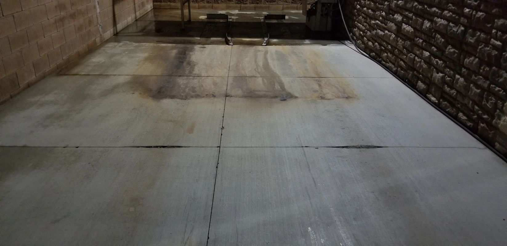 Concrete surface cleaning result